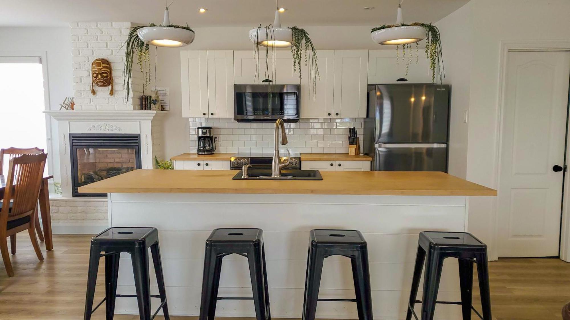 Мотель Lofts Fleuve Et Montagnes Сент-Анн-де-Бопре Экстерьер фото