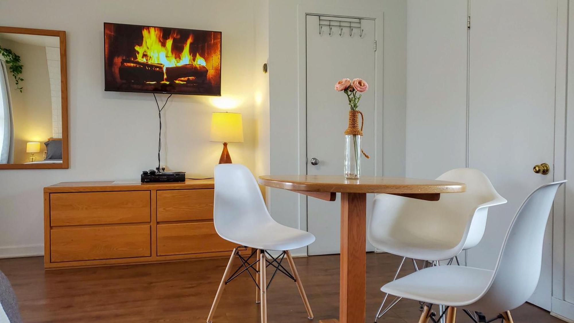 Мотель Lofts Fleuve Et Montagnes Сент-Анн-де-Бопре Экстерьер фото